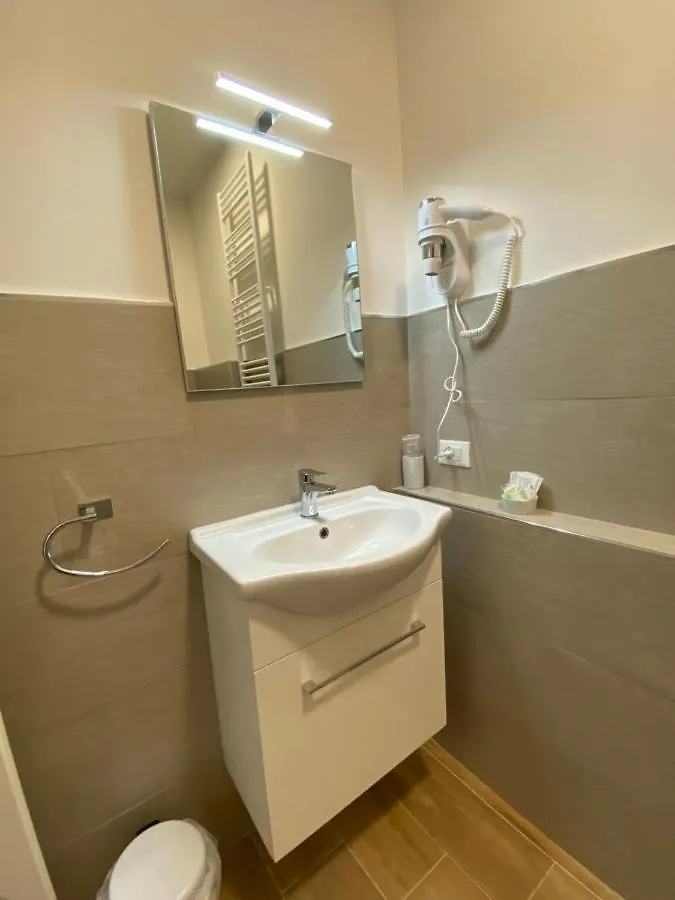 B&B Jois Bolonia Nocleg ze śniadaniem